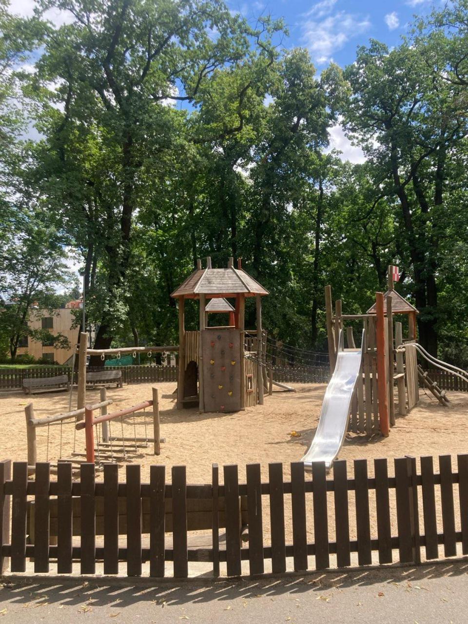 Residence Park Klamovka Prag Dış mekan fotoğraf